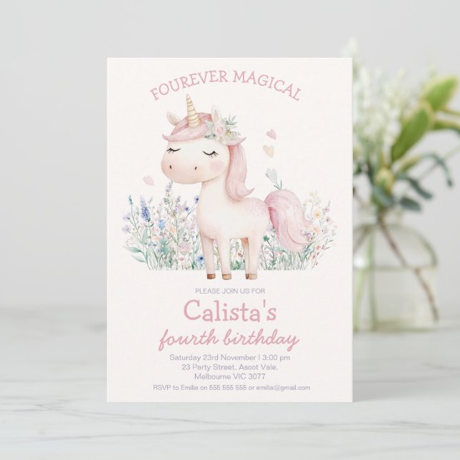 Pastel Pink Fourever Magical Unicorn Birthday Einladung (Stehend Vorderseite)