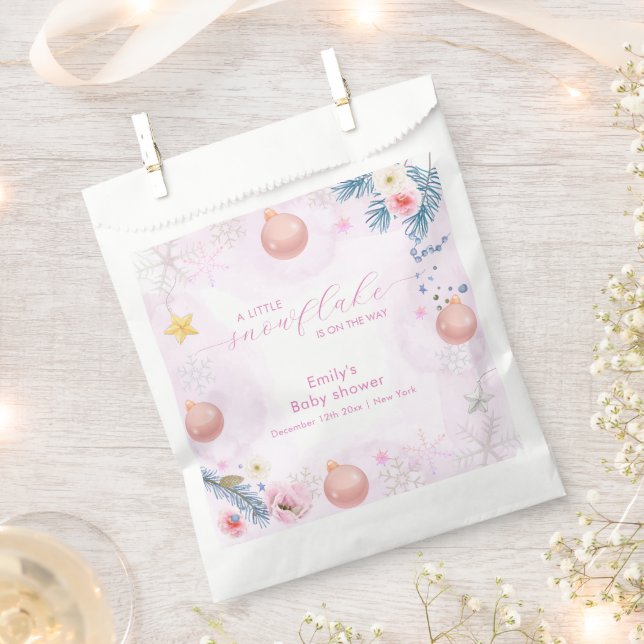 Pastel Pink Winter Snowflake Floral Baby Shower  Geschenktütchen (Ausgeschnitten)