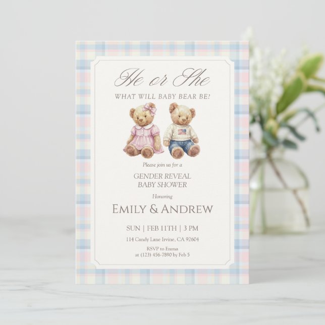 Pastel Plaid Teddy Bear Gender Reveal Baby Shower Einladung (Stehend Vorderseite)