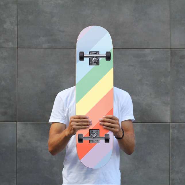 Pastel Rainbow Diagonal Streifen Skateboard (Pastel Rainbow Diagonal Stripes Skateboard)