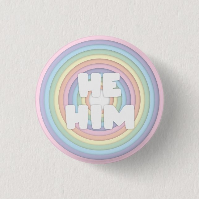 Pastel Rainbow He/Him Pronouns Button (Vorderseite)
