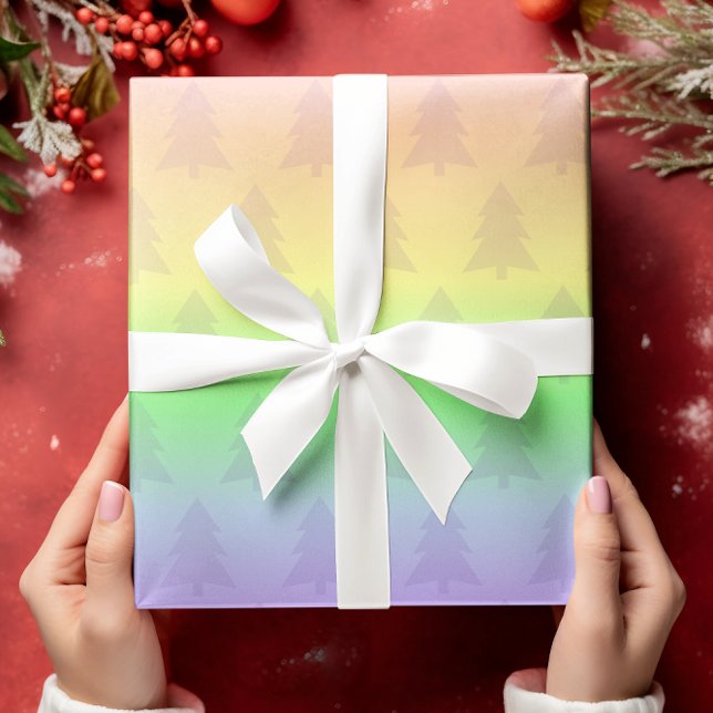 Pastel Rainbow Holiday Tree Geschenkpapier (Von Creator hochgeladen)