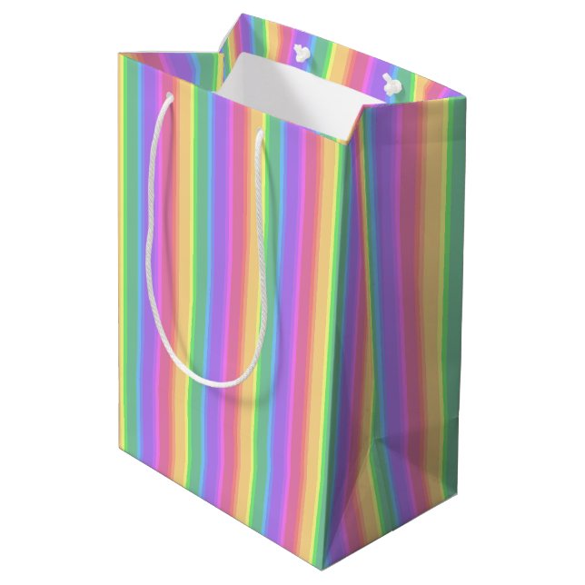 Pastel-Regenbogenstreifen Mittlere Geschenktüte (Rückseite Schrägansicht)