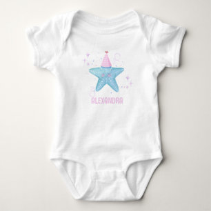 Pastel-Seestern-Mädchen 1. Geburtstag Unter dem Me Baby Strampler
