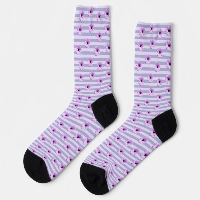 Pastel stripes pattern with Daisies Socken (Linkes Detail)
