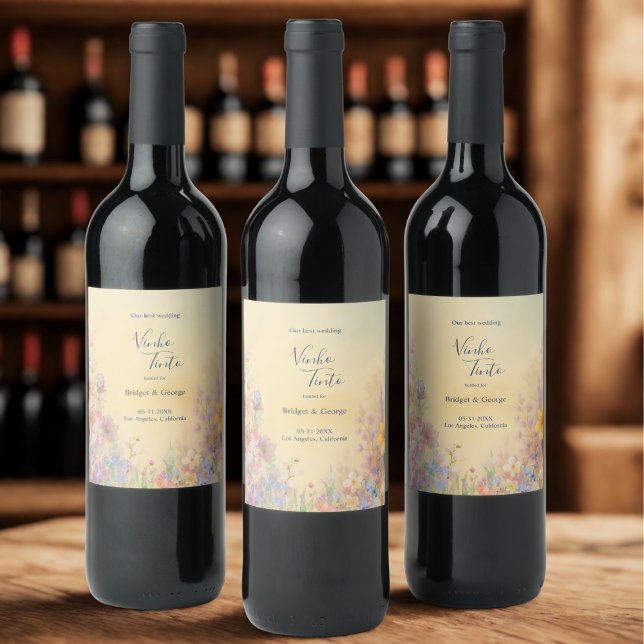 Pastel Wildblume Meadow Barn Wedding Weinetikett (Von Creator hochgeladen)