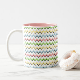 Pastel Zickzack Drop Shadow von Shirley Taylor Zweifarbige Tasse
