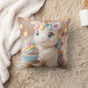 Pastell-Einhorn mit Regenbogen-Cupcake Kissen