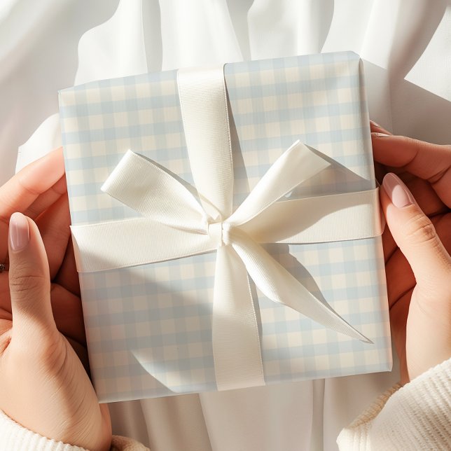 Pastellblau Gingham Geschenkpapier (Von Creator hochgeladen)