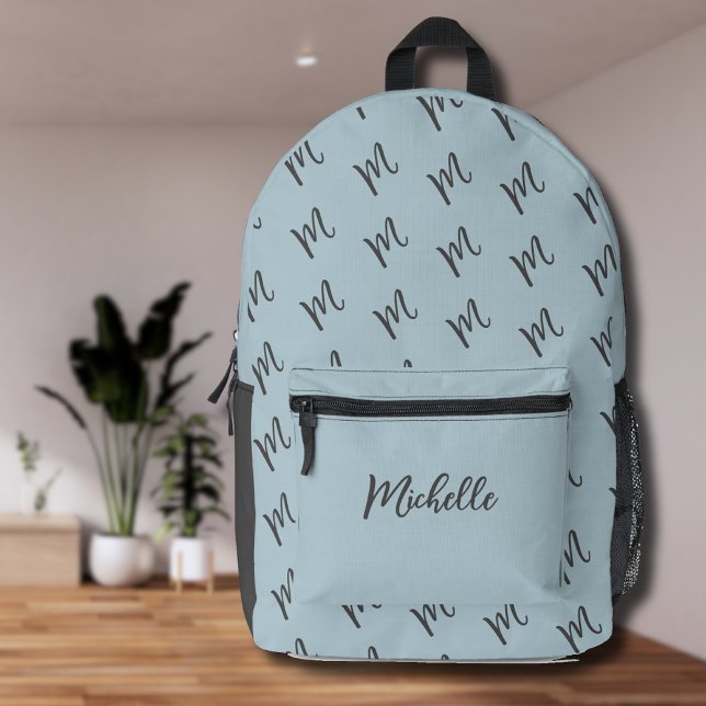 Pastellblau und Dunkelgrau | Kalligrafischer Name Bedruckter Rucksack (Von Creator hochgeladen)