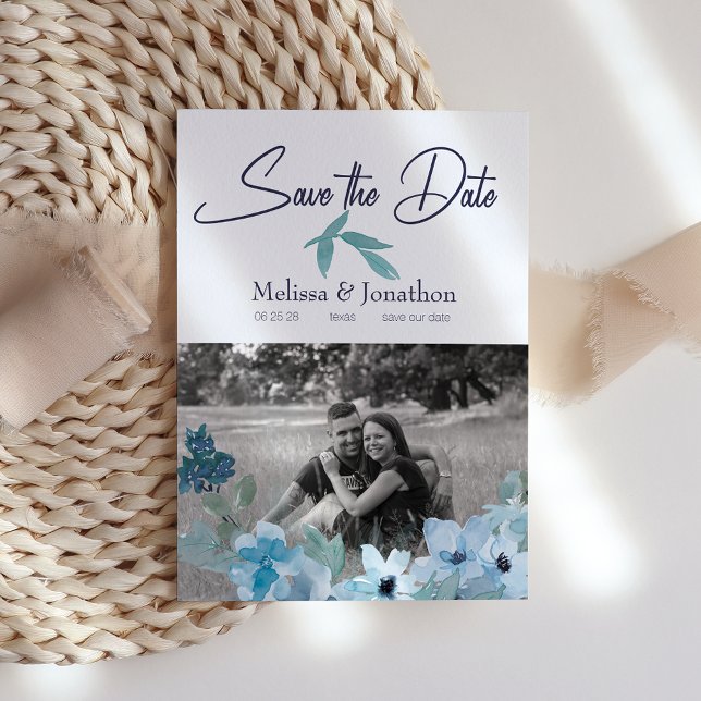 Pastellblaue Aquarellfarben-Rose Save the Date (Von Creator hochgeladen)