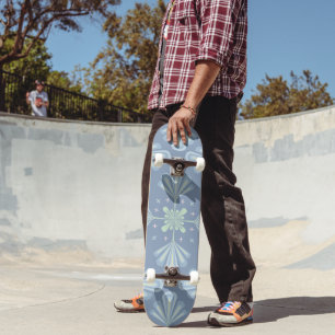 Pastellblaue florale abstrakte Wiederholung Skateboard
