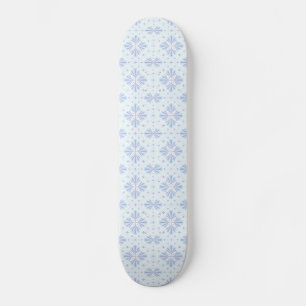 Pastellblaue geometrische Blumenseiten-Wiederholun Skateboard