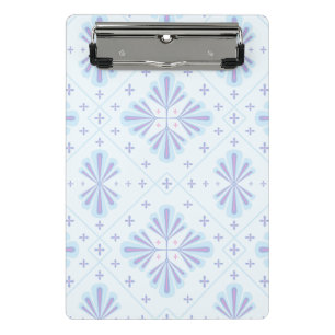Pastellblaue geometrische Blumenwiederholung  Mini Klemmbrett