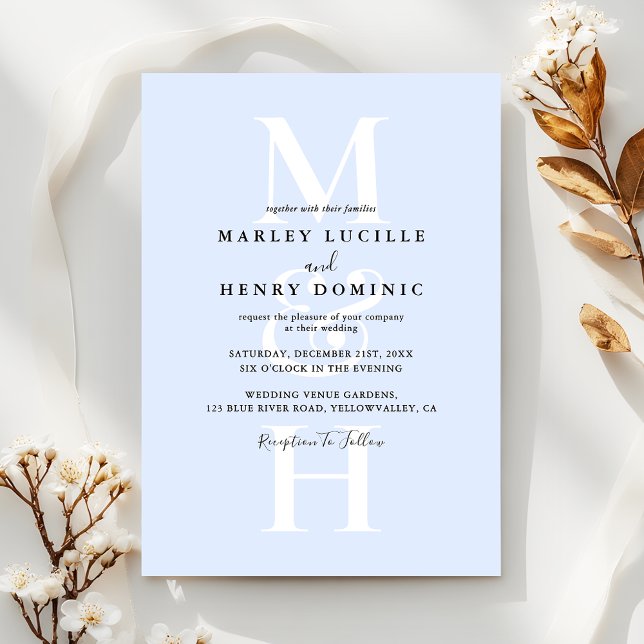Pastellblaue moderne Monogramm-Overlay-Hochzeit Einladung (Von Creator hochgeladen)