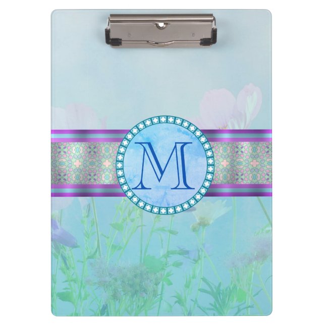 Pastellblauer Floral Monogramm Klemmbrett (Vorderseite)