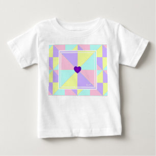 Pastellfarben & violette Herzen schlagen Baby T-shirt