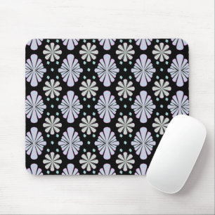 Pastellfarbene Blumenformen auf schwarzem Hintergr Mousepad