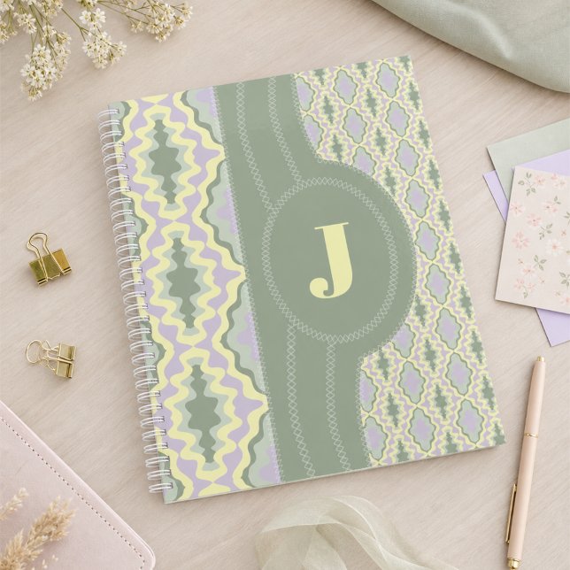 Pastellfarbene geometrische Wellen mit Initiale Planer (Soft pastels. It's so pretty, you will want to take it home. Add your initial for that personal feel)