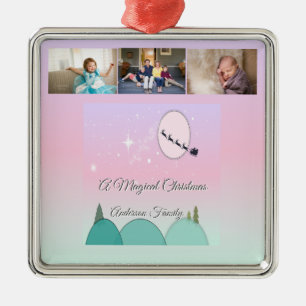 Pastellfarbene mondbeschienene Weihnachtsfamilienf Ornament Aus Metall
