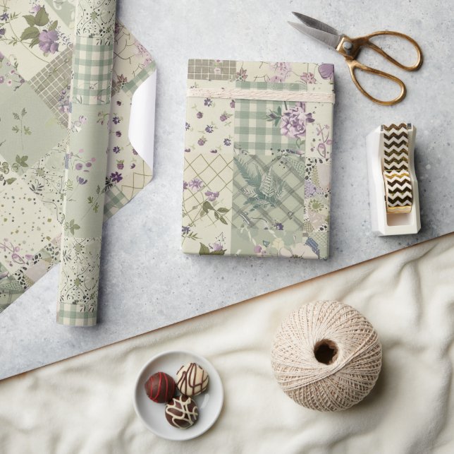 Pastellgrüne Fliederdecke Erdiges Gingham-Patchwor Geschenkpapier (Basteln)