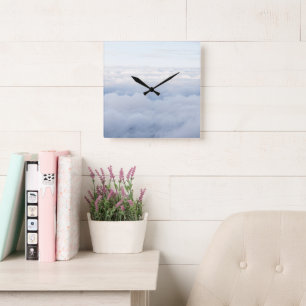 Pastellhimmel und flauschige Wolken Traum 1 Quadratische Wanduhr