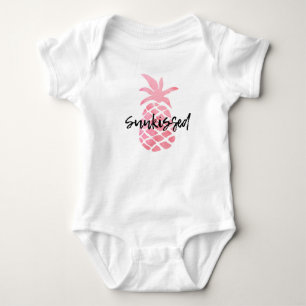 Pastellrosa Ananas Baby Strampler
