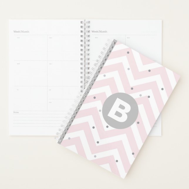 Pastellrosa Chevron und Punkte Graues Monogramm Planer (Anzeige)