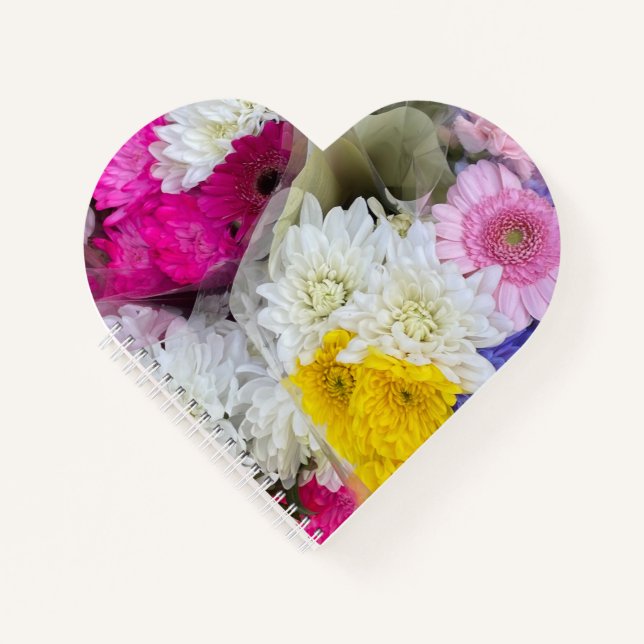 Pastellrosa, gelb und weiß notizbuch (Vorderseite)