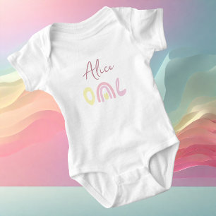 Pastellrosa gelbe Regenbogen-Geburtstagsfeier  Baby Strampler