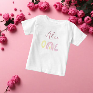 Pastellrosa gelber Regenbogen Geburtstagsparty Baby T-shirt