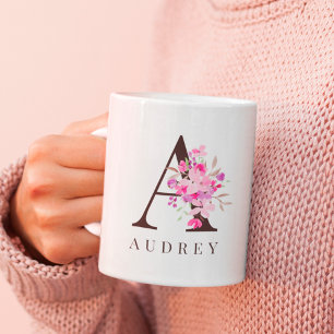 Pastellrosa Schwarz-Schwarz-Schrift-Monogramm-Name Kaffeetasse