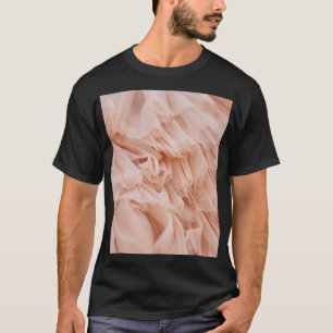 Pastellrosa Stoffe: Elegante Texturen. T-Shirt