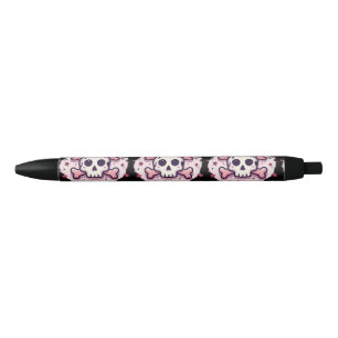 Pastellrosa Totenkopf und Kreuzknochen Kugelschreiber