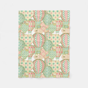 Pastellrosa und Blaue Luftballons Muster Fleecedecke