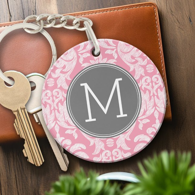 Pastellrosa und graues Damaskusmuster - benutzerde Schlüsselanhänger (Personalized Keychain - pink and gray with monogram)