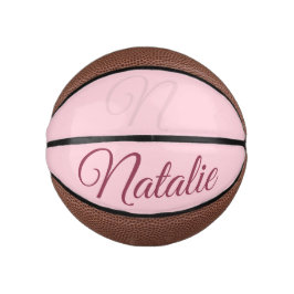 Pastellrosa Vollfarbe mit Monogramm Mini Basketball