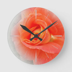 Pastellrosaschatten Runde Wanduhr