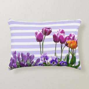 Pastellstreifen mit Tulpenblumen Dekokissen