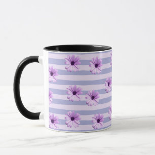 Pastellstreifen-Muster mit Daisis Tasse
