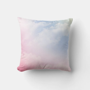 Pastellwolken: Serene Hintergrundmuster Kissen