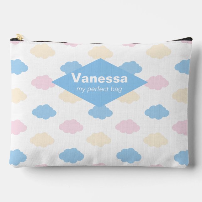 Pastellwolken. Zubehörtasche (Vorderseite)