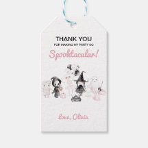 Pastelrosa Mädchen zwischen dem Geburtstag