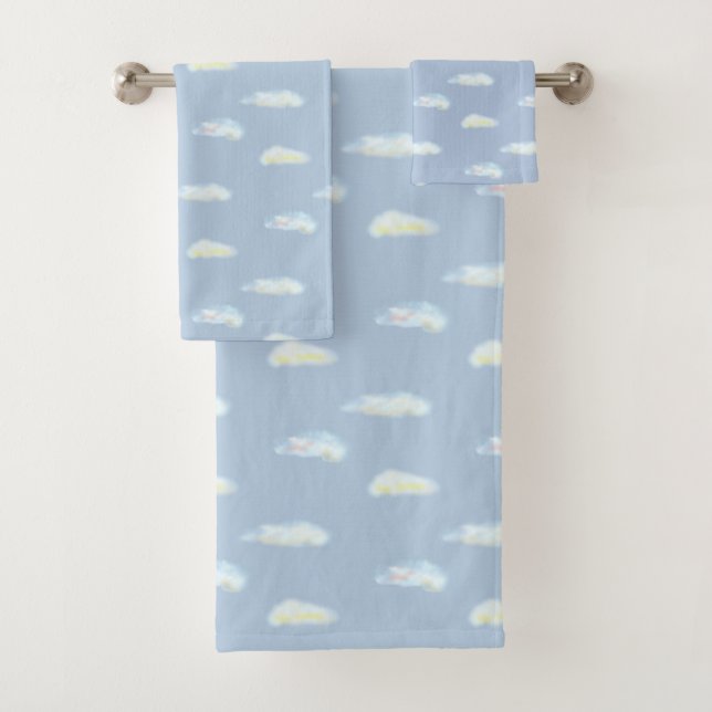 Pastelwolken auf hellblauen badhandtuch set (Insitu)