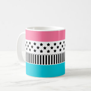 Patchwork aus mehrfarbigen Streifen aus Stoff i Kaffeetasse
