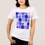 Patchwork Dreidels Tri-Blend Shirt<br><div class="desc">Blau-weiß Flickwerk mit dreidels für jeden jüdischen Urlaub oder jede jüdische Veranstaltung.</div>