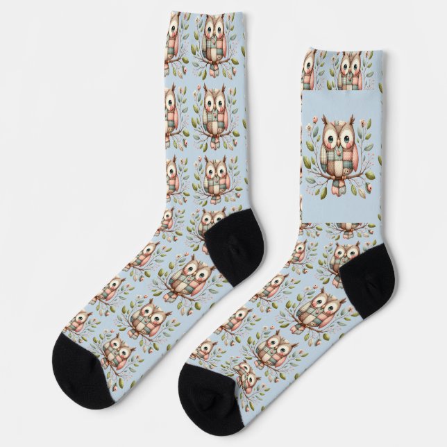 Patchwork-Eule im skurrilen Waldland Socken (Linkes Detail)