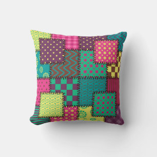 Patchwork-Hintergrund mit verschiedenen Mustern Kissen
