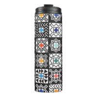 Patchwork Maori: Ethnisches Teppichdesign.