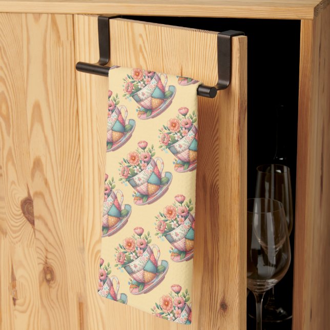Patchwork-Teetasse mit fantastischen Blumen Geschirrtuch (Drittel gefaltet)